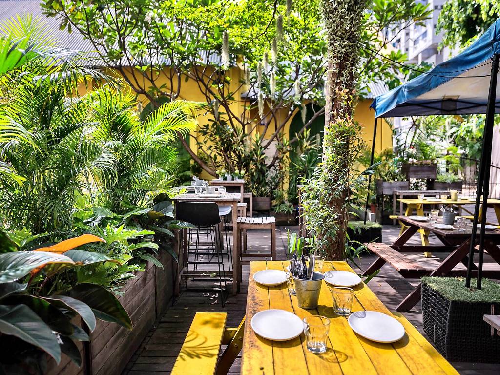 23 Best Restaurants For Big Groups And Communal Dining