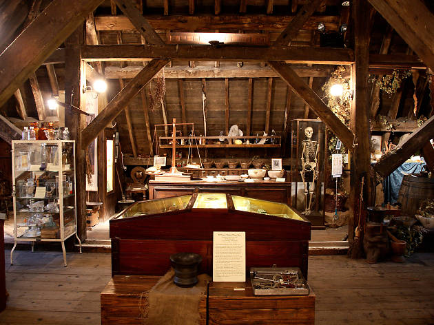 Wishing You a Creepy Victorian Christmas Card Making Drop-In Workshop Old Operating Theatre, Museum & Herb Garret