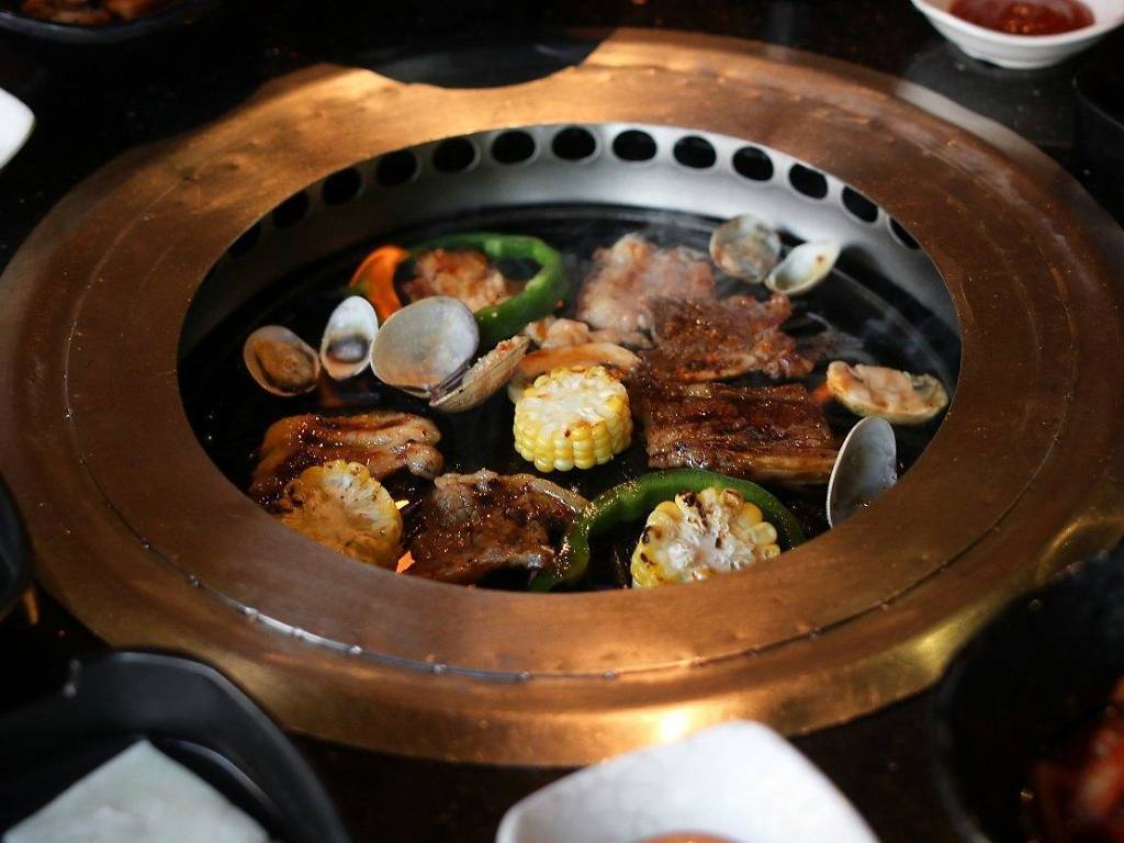 10 Sizzling Korean BBQ Montreal Hot Spots to Get Grilling With