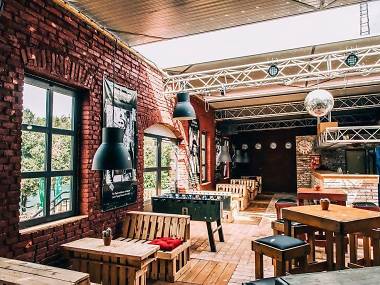 Party at Saccorgiana Bay Party at Saccorgiana Bay