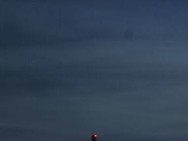 See how cranes light up a whole shipyard See how cranes light up a whole shipyard