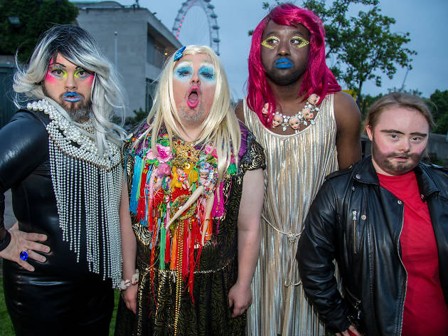Drag Syndrome at Christmas Drag Syndrome at Christmas