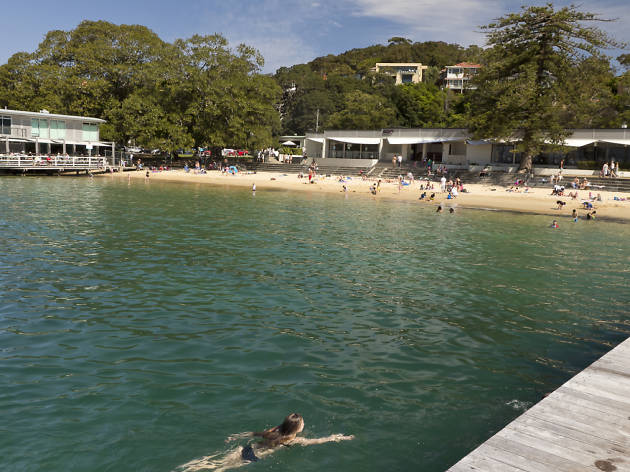 Balmoral Beach Visitors enjoying Balmoral Beach