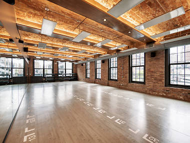 15 Amazing Yoga Studios in Chicago