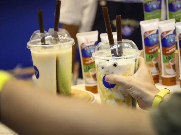 ลานนมสามย่าน