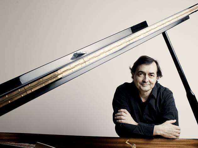 Vive la France! Pierre-Laurent Aimard