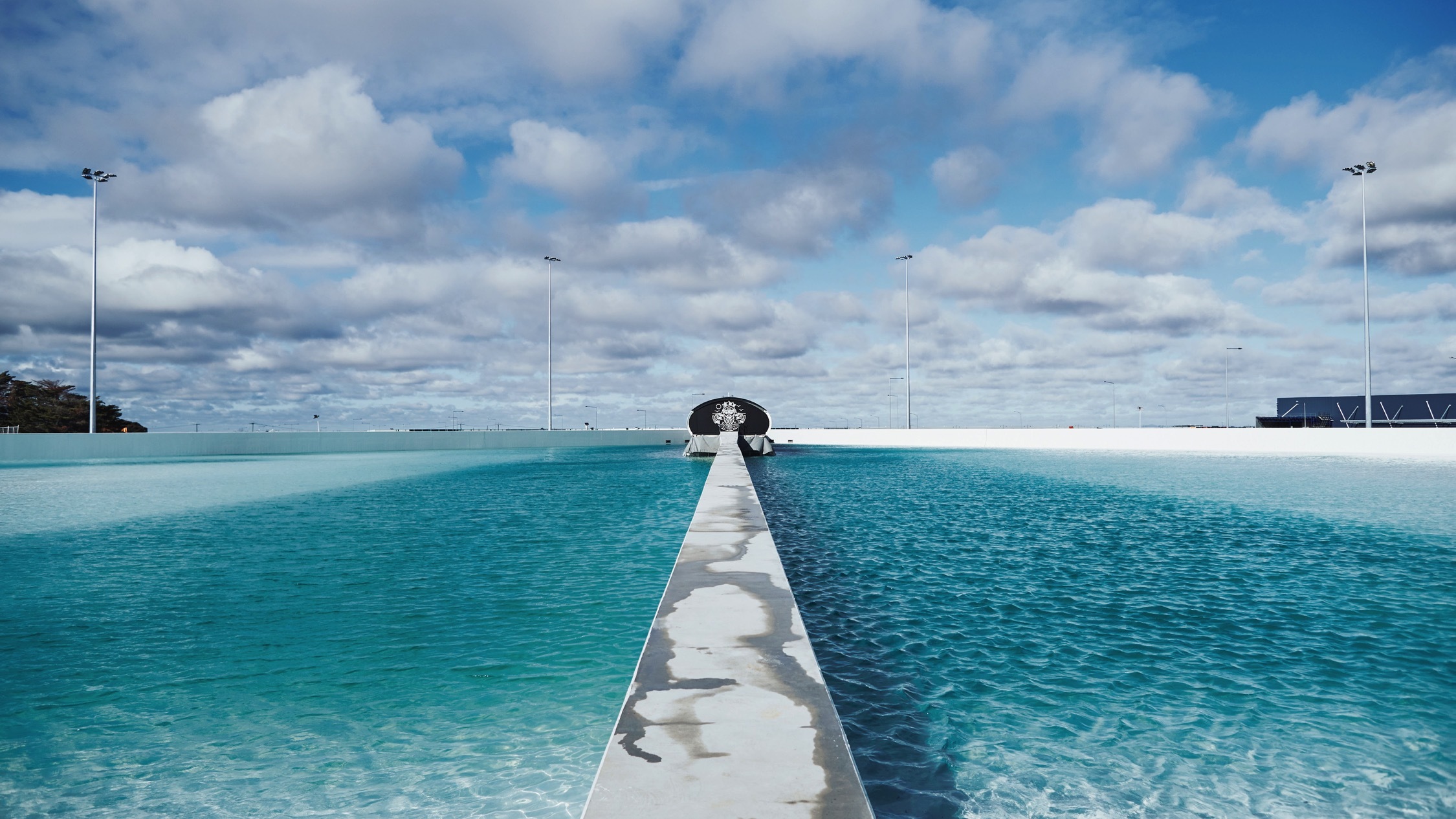 Urbnsurf Melbourne – inland surf park in Tullamarine