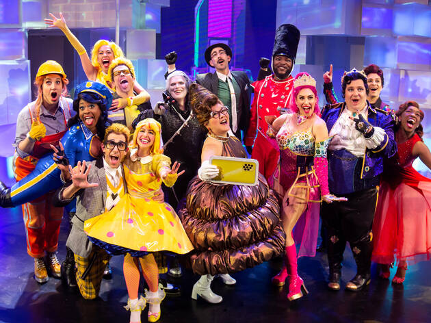 Emojiland The cast of Emojiland