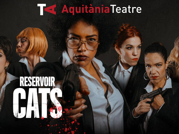 Sis dones i un atracament al Teatre Aquitània