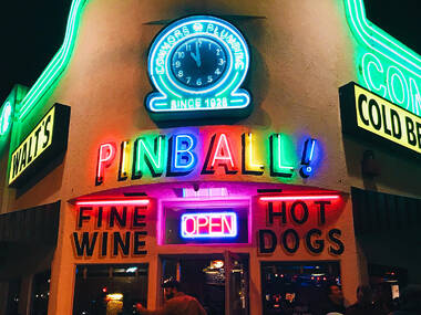 Walt’s Bar Walt’s Bar