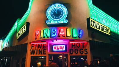 Walt’s Bar Walt’s Bar