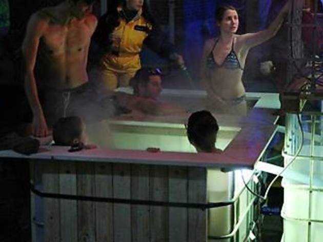 Feu aux fesses : tous en slip ! Feu aux fesses : tous en slip !