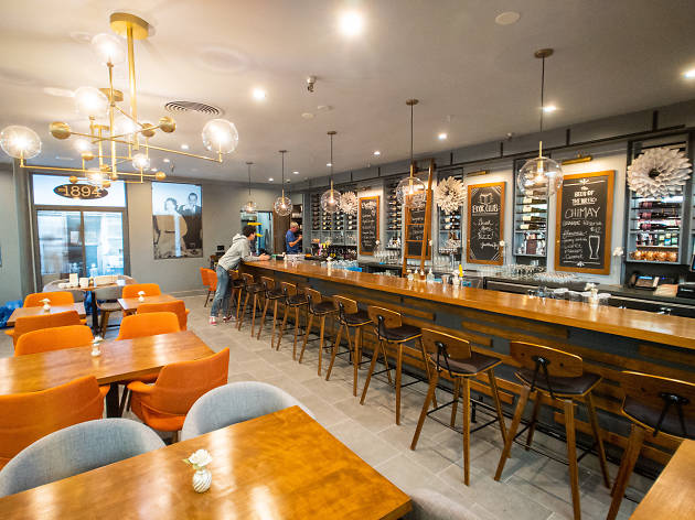 Shut up and take our money: Vroman’s Bookstore is opening a literature-themed wine bar Vroman's Bookstore Wine Bar in Pasadena