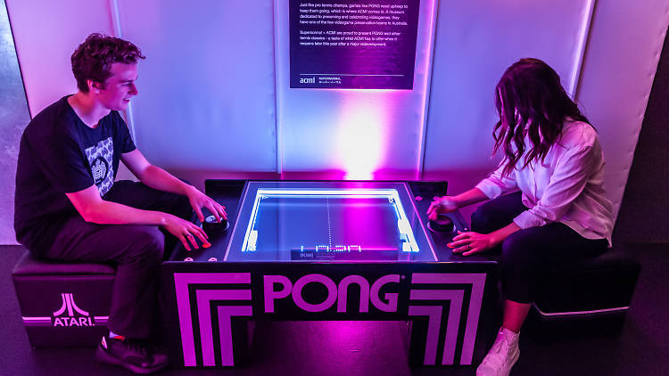 Supernormal Pong