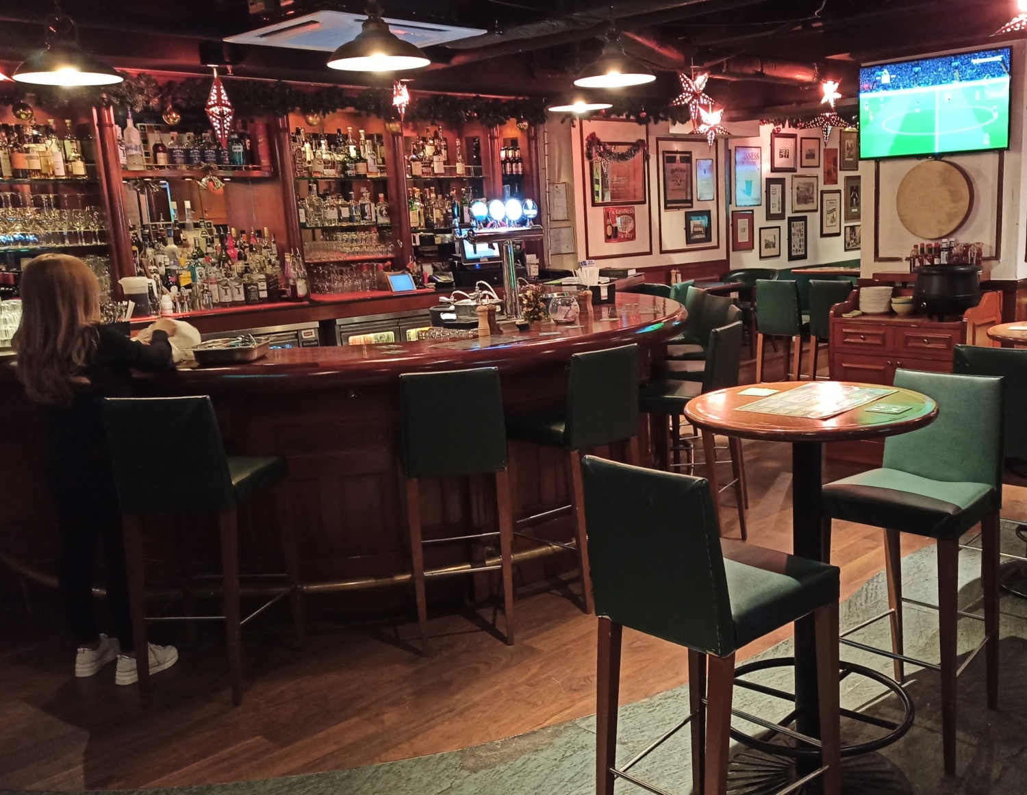 Delaney's (Wan Chai) Bars and pubs in Wan Chai, Hong Kong