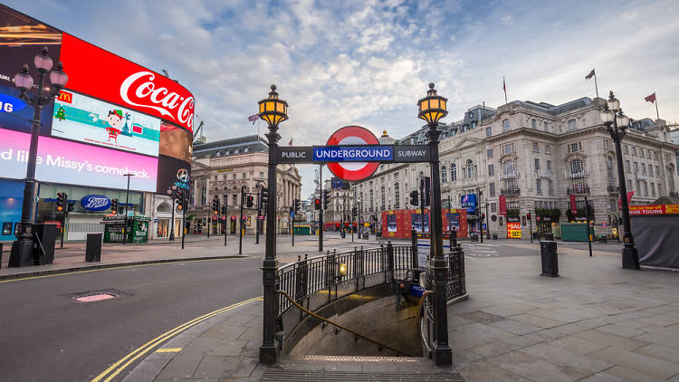 Piccadilly Circus tube entrance