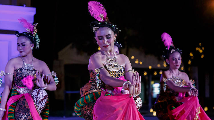 Singapore Malay Dance: Tracing the Traditional in the Urban Landscape