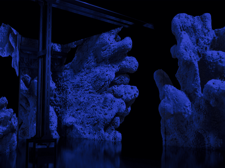 “Yves Klein, l’infini bleu” : une nouvelle expo immersive à l’Atelier des Lumières !