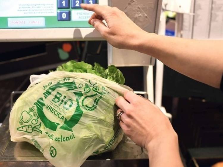 Croats choose environmentally-friendly biodegradable bags