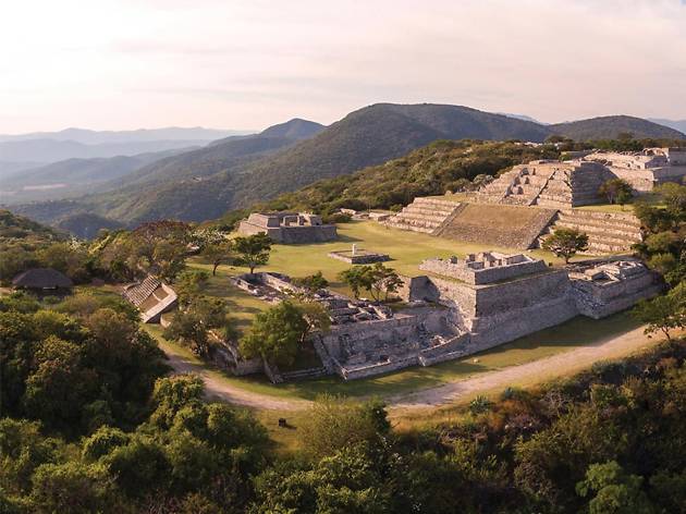 Zona Arqueológica de Xochicalco Zona Arqueológica de Xochicalco