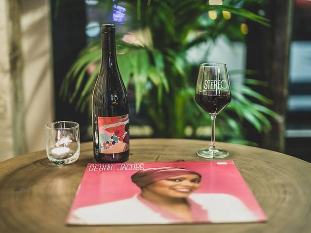 Du vin au vinyle : Paris creuse le sillon ! Du vin au vinyle : Paris creuse le sillon !