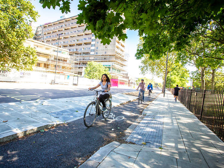 C17: Elephant and Castle to Burgess Park