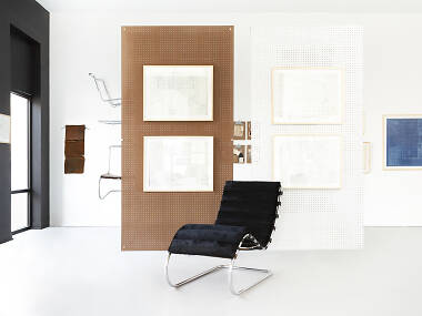 Explore the gallery district on Chicago Avenue Explore the gallery district on Chicago Avenue