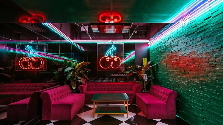 Cherry Discotheque | Nightlife in Raffles Place, Singapore