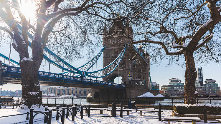 snow in london