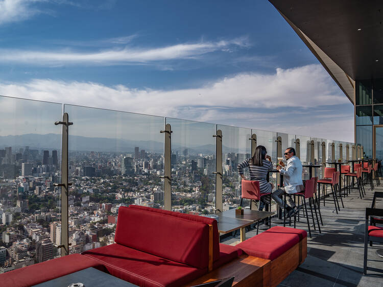 Cityzen: rooftop bar de Sofitel en el piso 38 con vista a Reforma