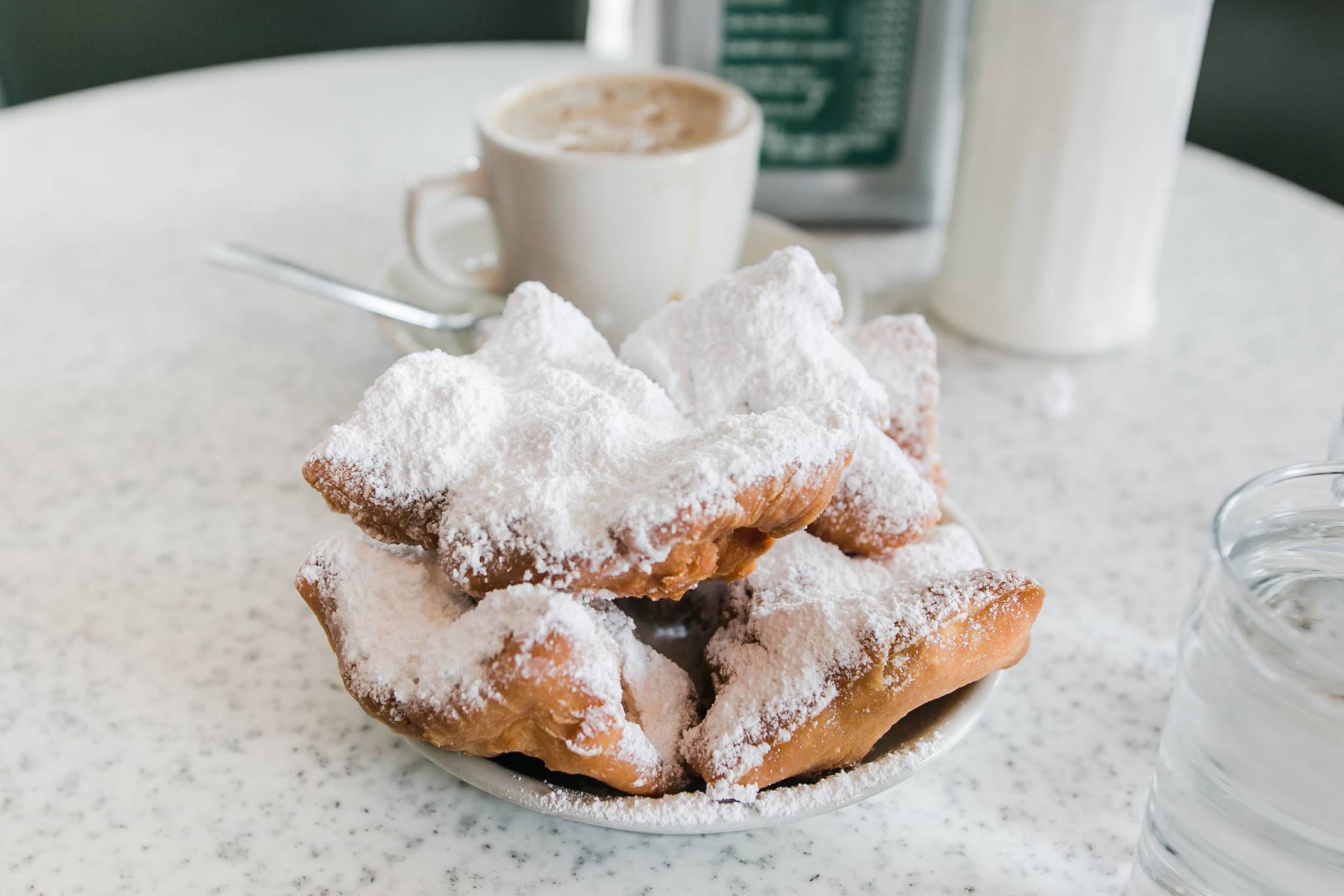 Café Au Lait & Beignets: A New Orleans Treat