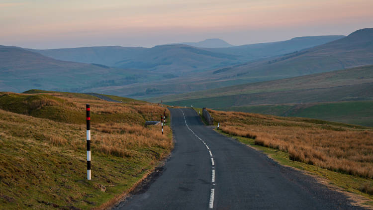 Buttertubs Pass, England