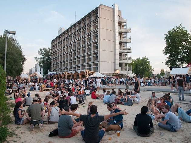 8 mars en folie au 6B : une journée féministe et queer 8 mars en folie au 6B : une journée féministe et queer