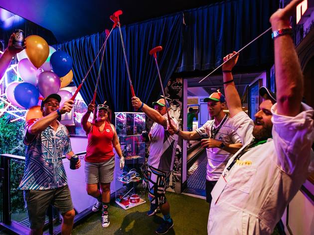 Ideias para a Invicta: também queremos um bar com minigolfe Neste bar em Melbourne, joga-se golf mesmo depois de um par de cocktails
