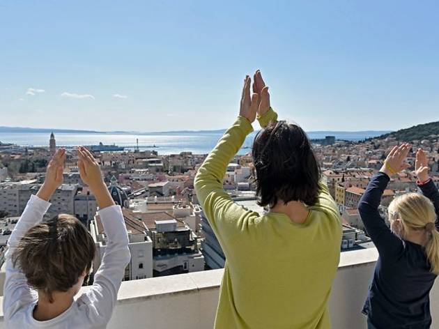 Organised applause for health workers in Split Organised applause for health workers in Split