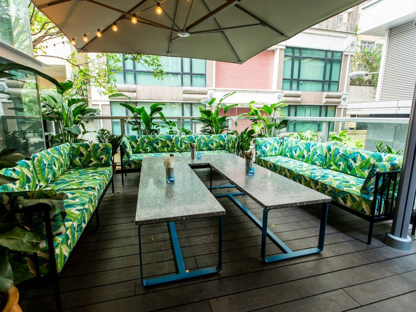 Best restaurants in Hong Kong with outdoor seating