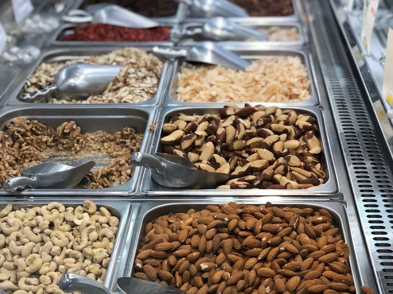 25 Grocery Stores in Montreal Where You Can Travel the World