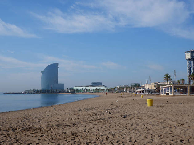 Playa de la Barceloneta Playa de la Barceloneta