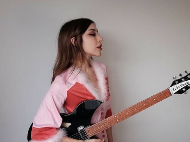 Anni B Sweet lidera el cartel de YellowPlans, nuevos conciertos en streaming para ver desde casa Una cantautora con su guitarra
