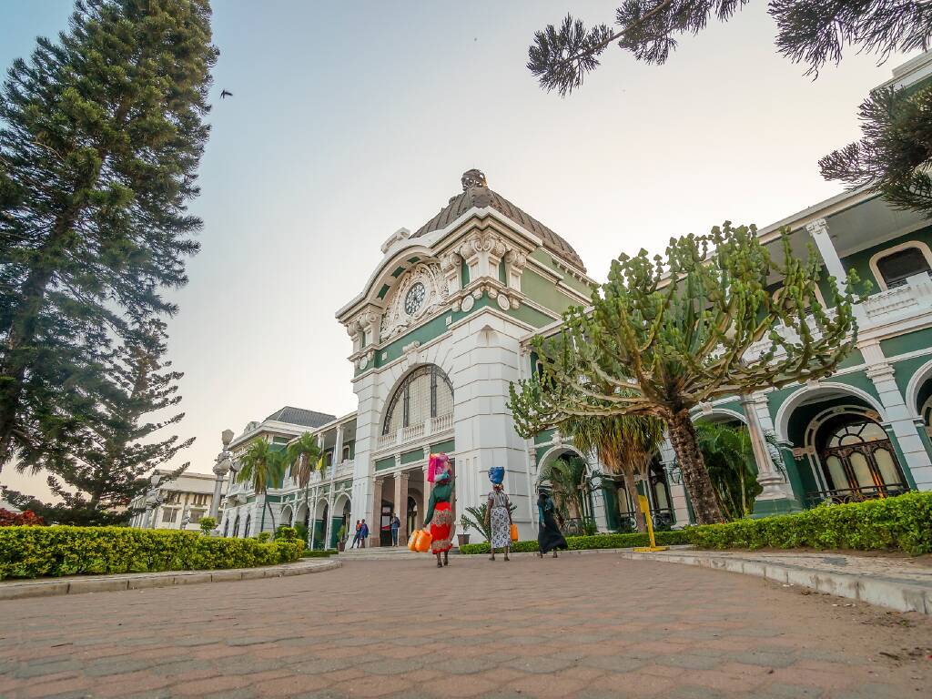 15 Most Beautiful Train Stations In The World