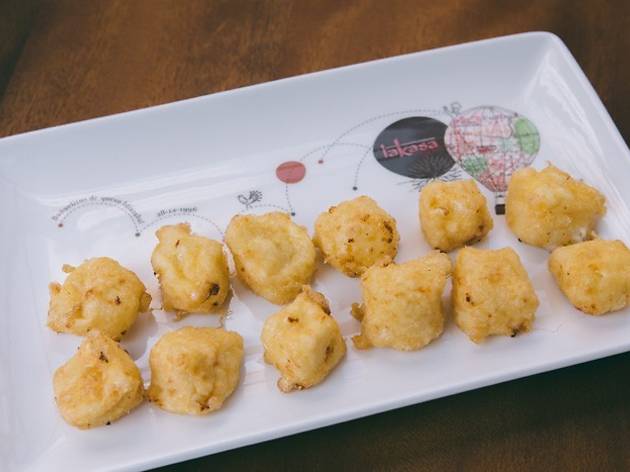 Buñuelos de queso Idiazábal