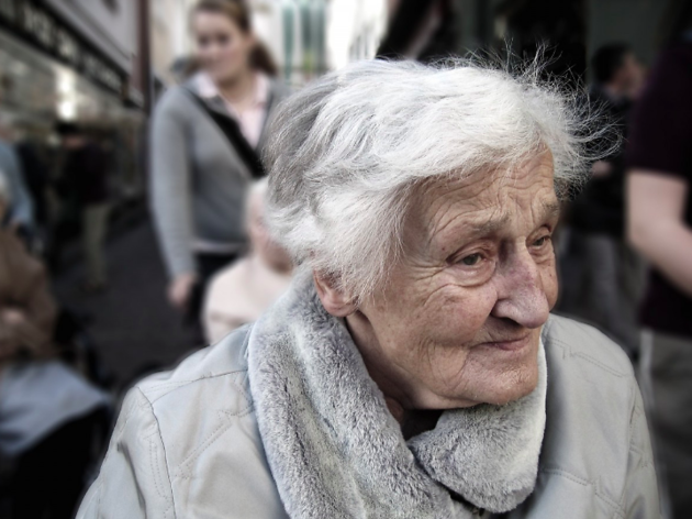 Aidez des personnes âgées, isolées ou démunies © Pxhere