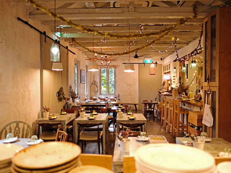 Fill up with pizza and vino at Morsels’ Sunday Punch Down