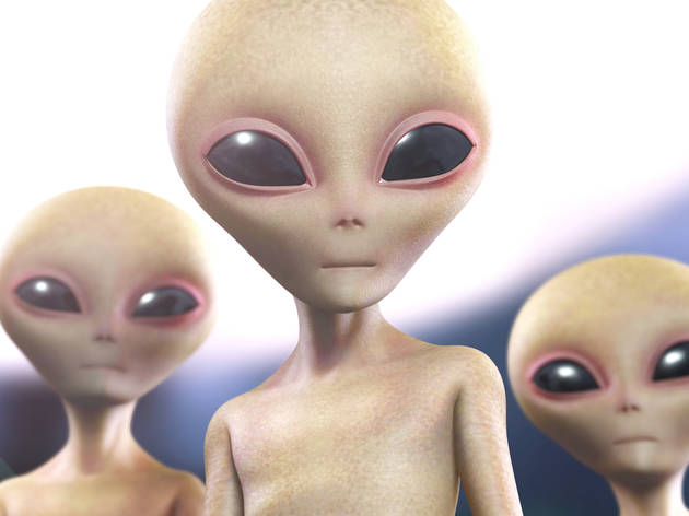 Watch two aliens rapping quarantine advice—it's weird and great Watch two aliens rapping quarantine advice—it's weird and great