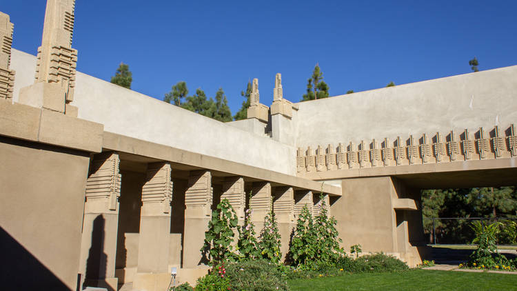 Hollyhock House