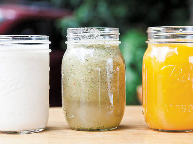 Jugos detox jugos detox de matcha, mango y leche