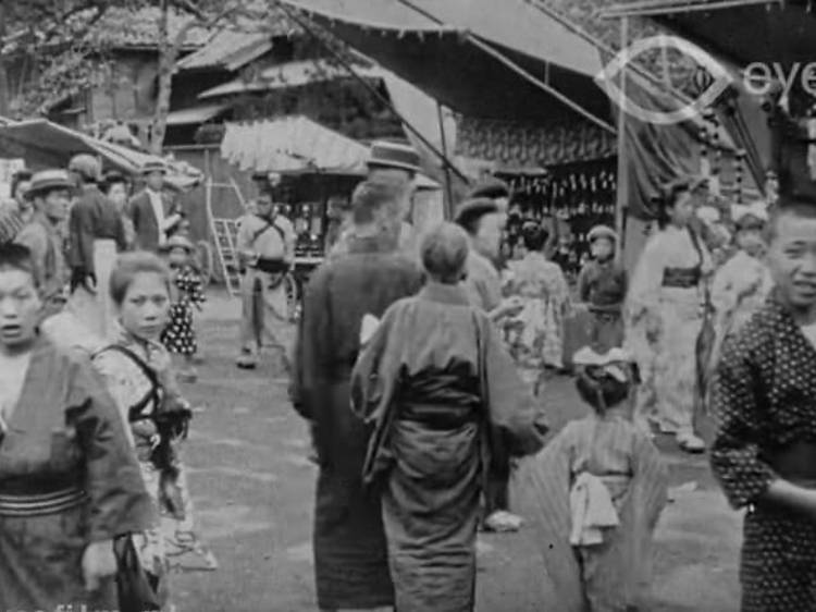 These speed-corrected historical films show the streets of Tokyo over 100 years ago