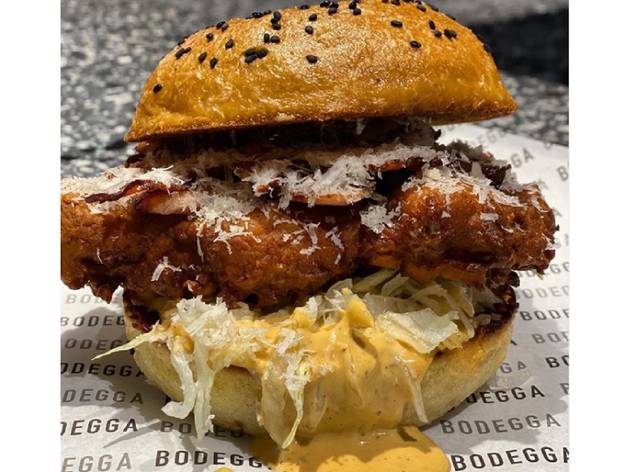 Bodegga Deli Bodegga Deli, sándwich de pollo frito