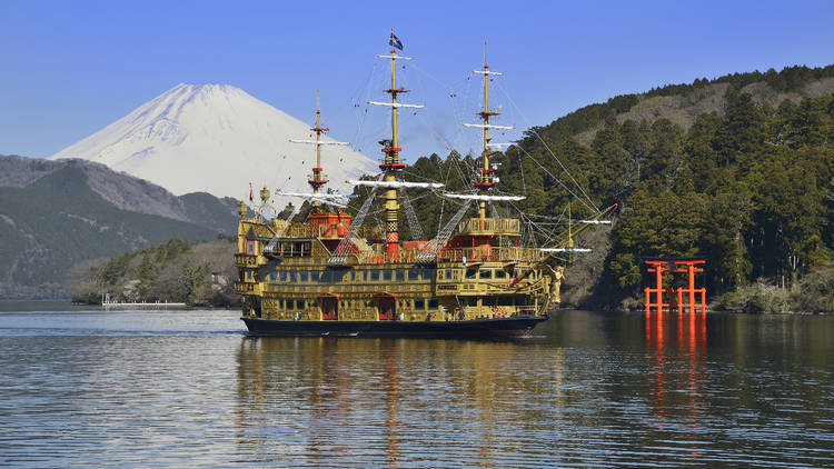 Hakone Sightseeing Cruise