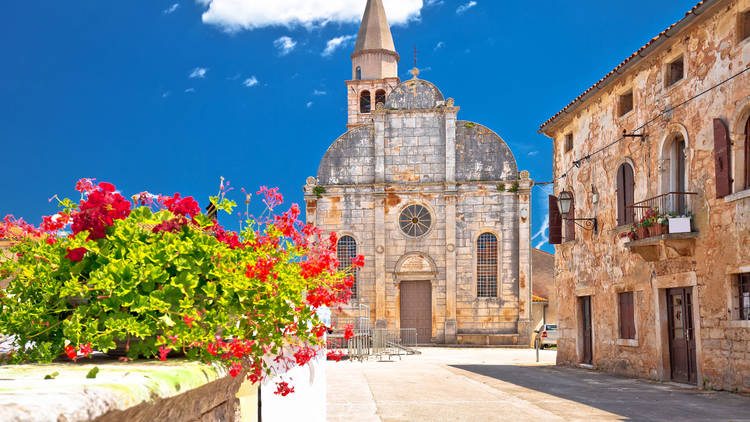 Village of Svetvincenat ancient square and church view